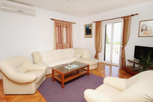 Apartments With A Parking Space Supetar (brac) - 5628