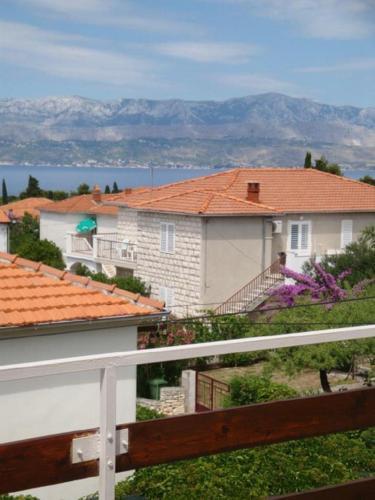 Apartments With A Parking Space Supetar (brac) - 13180