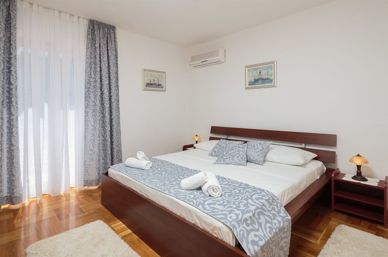 Apartments Edo