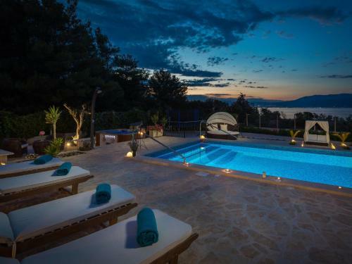Holiday Home Villa Mutnik