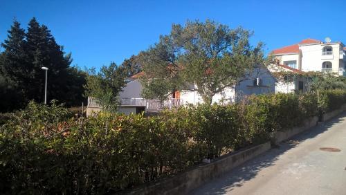 Holiday House With Wifi Supetar (brac) - 12323