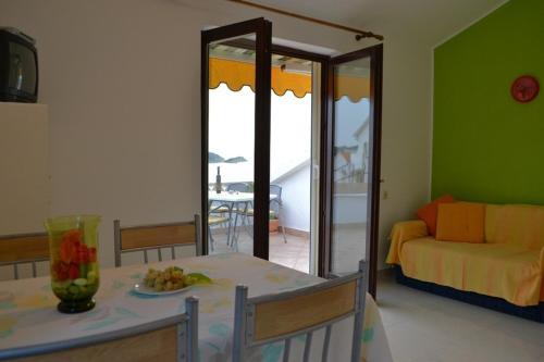 2 Bedroom Apartment With Seaview
