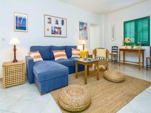 Four-bedroom Holiday Home In Sutivan