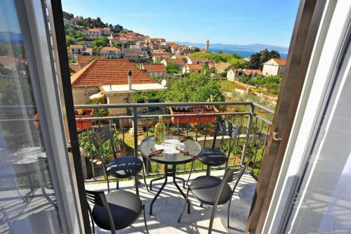 Apartments With A Parking Space Sutivan (brac) - 752