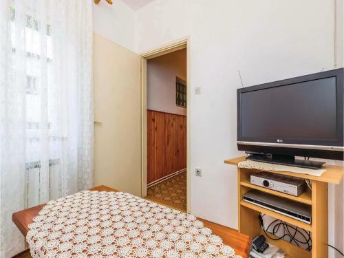 Apartment Lopci I