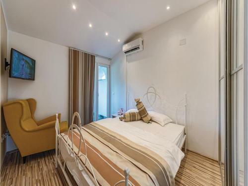 Six-bedroom Holiday Home In Sv.lovrec