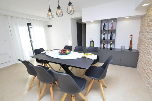Holiday Home Villa Deal