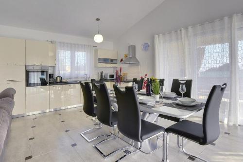 Villa Cristalines