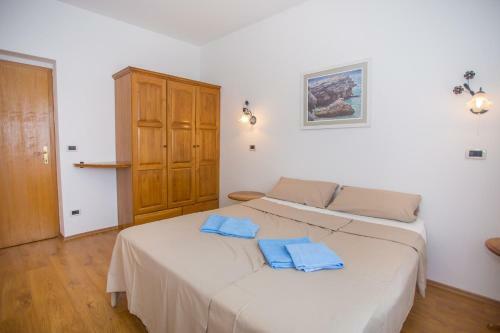 Hostal Apartment Comlex Villa Maja In Tar