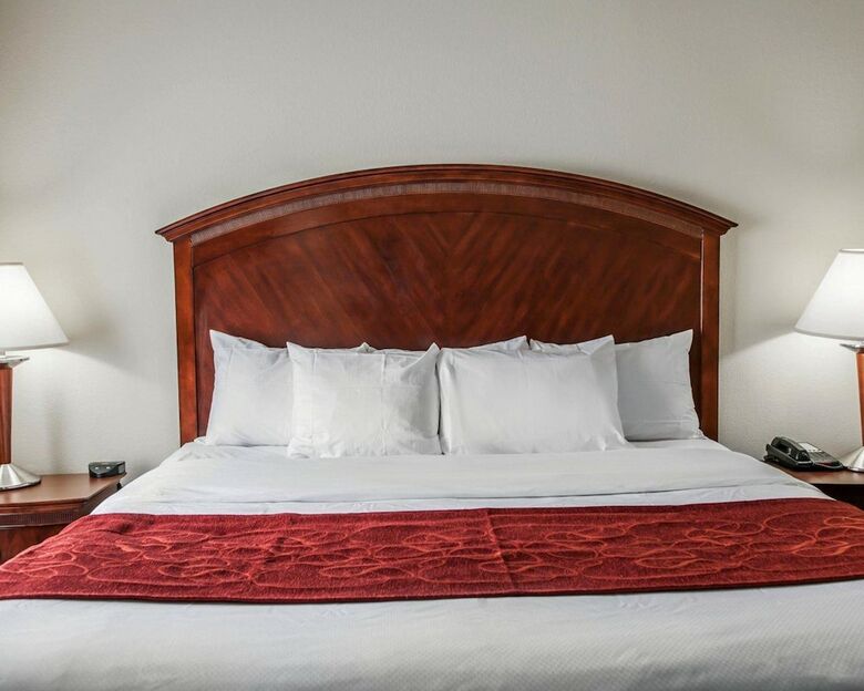 Hotel Comfort Suites