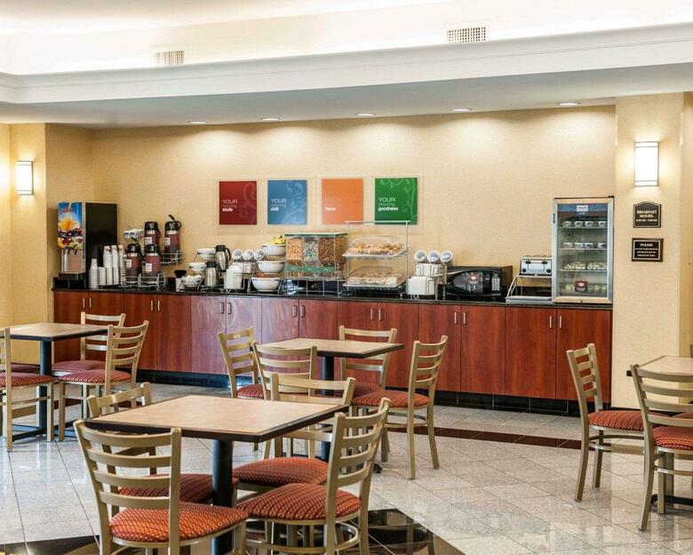 Hotel Comfort Suites