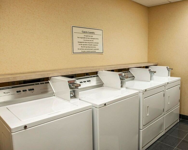 Hotel Comfort Suites