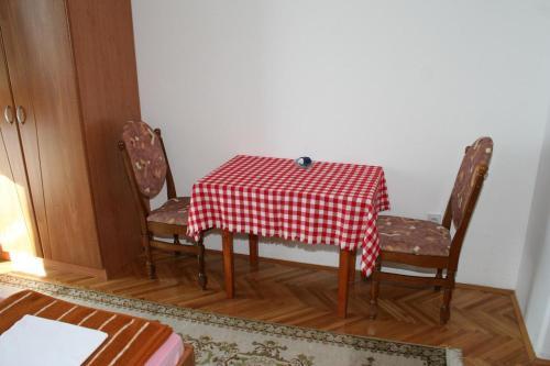 Apartments By The Sea Nemira (Omis) - 2828