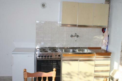 Apartments By The Sea Nemira (Omis) - 2828