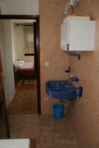 Apartments By The Sea Nemira (Omis) - 2828