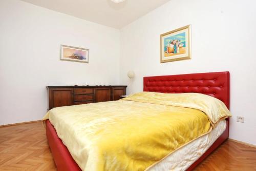 Apartments By The Sea Stanici (Omis) - 1031
