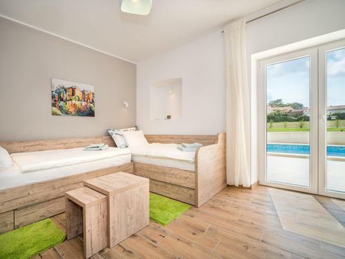 Holiday Home Villa Coriticum Otium