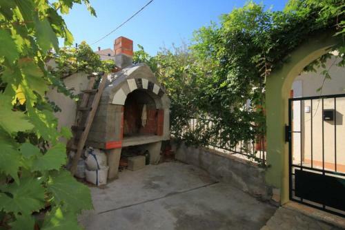 Apartments With A Parking Space Tkon (pasman) - 8412