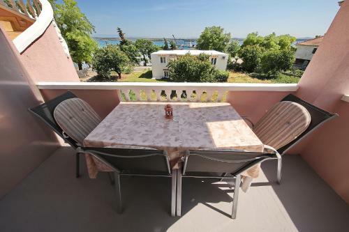 Apartments Floras