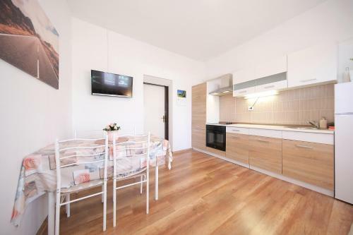 Apartments Floras