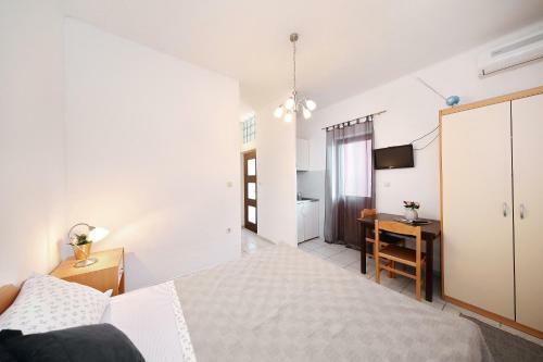 Apartments Floras