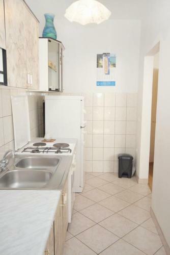 Apartments By The Sea Tkon (pasman) - 5840