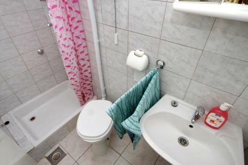 Apartments With A Parking Space Tkon (pasman) - 5827