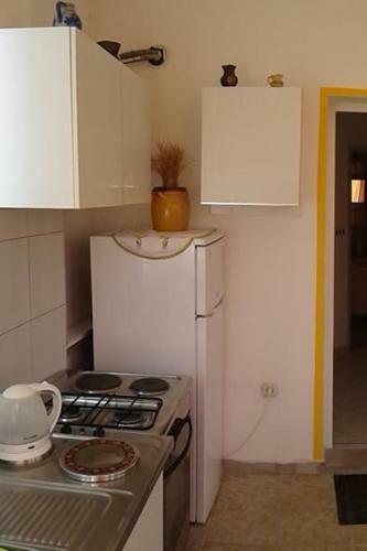Apartments With A Parking Space Tkon (pasman) - 5827