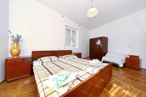 Apartments With A Parking Space Tkon (pasman) - 8411