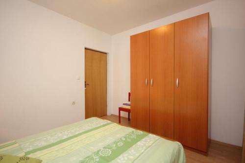 Apartments With A Parking Space Kraj (pasman) - 8213