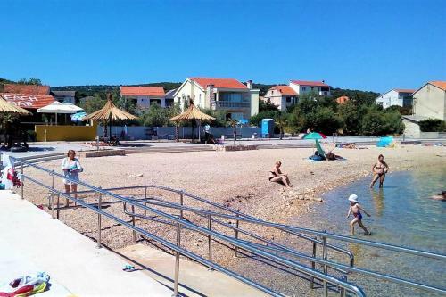 Apartments With A Parking Space Tkon (pasman) - 8302