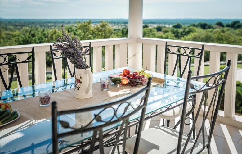 Holiday Home Trbounje Cevidi