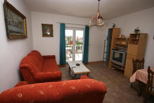 Apartment Tribunj 6237b