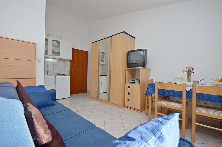 Apartments Mira