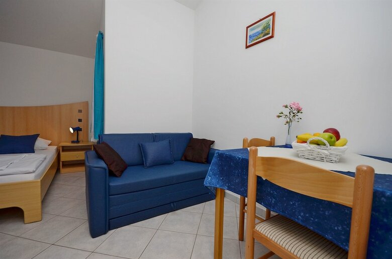 Apartments Mira