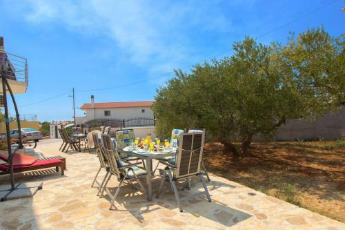 Apartments Gornje Starine