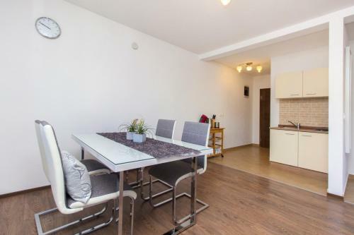 Apartments Gornje Starine