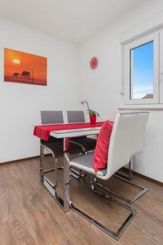 Apartments Gornje Starine
