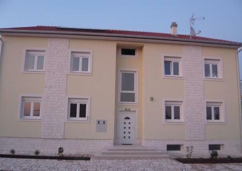 Apartments Gornje Starine