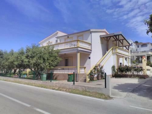 Apartment Tribunj 13319b