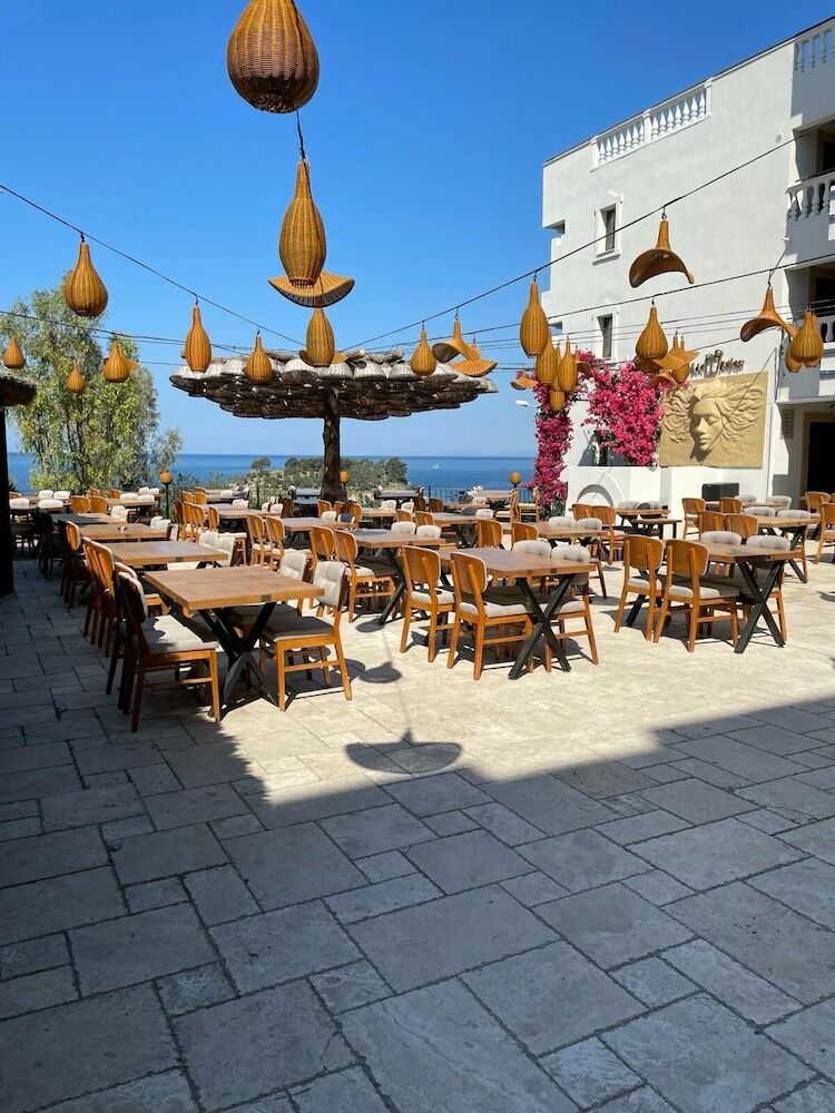 Apartamentos Hotel Carina