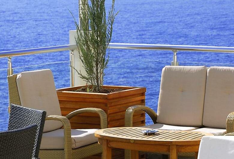 Korumar Deluxe Hotel