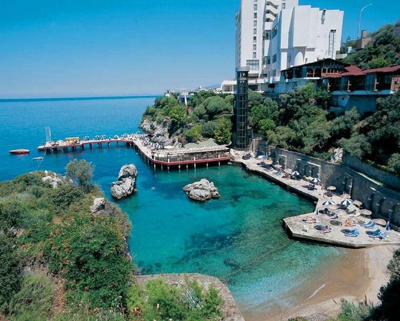 Korumar Deluxe Hotel