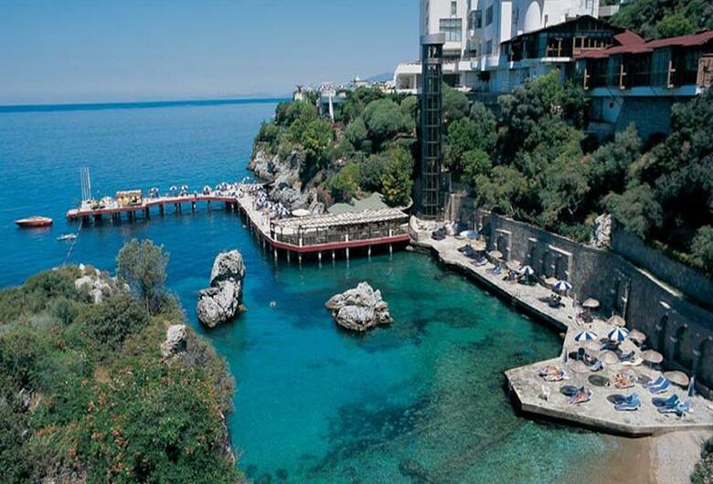 Korumar Deluxe Hotel