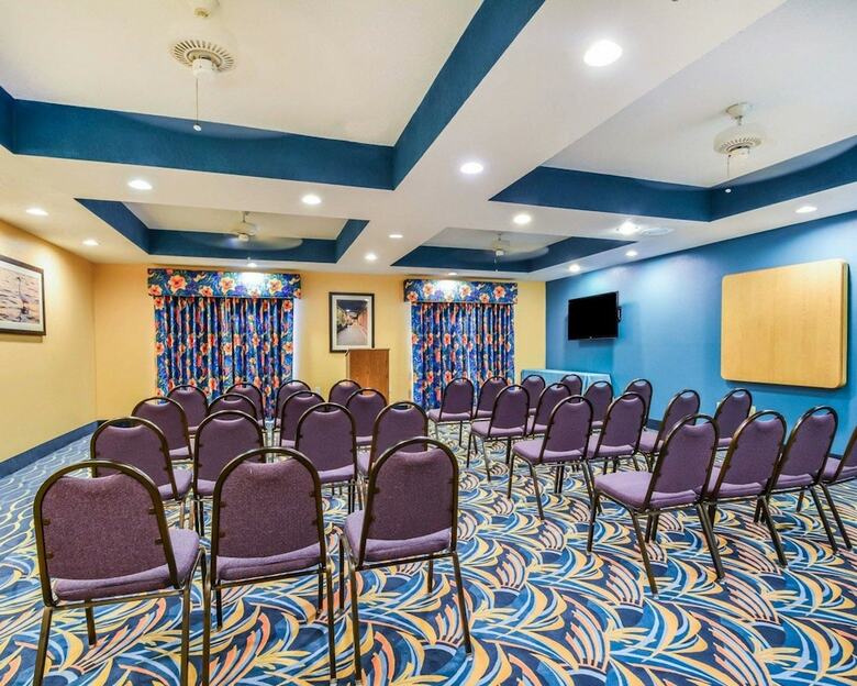 Hotel Comfort Suites
