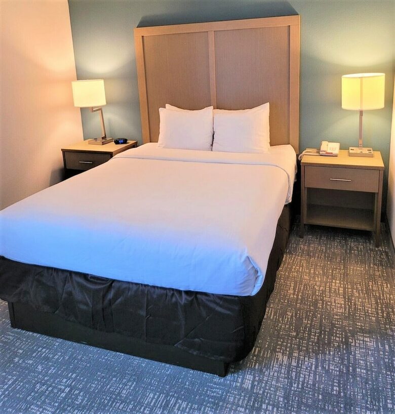 Hotel Comfort Inn & Suites