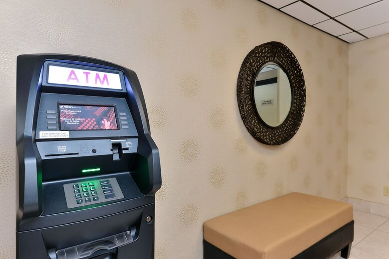 Hotel Comfort Inn & Suites