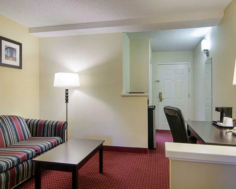 Hotel Comfort Inn West