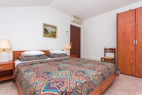 Apartment Okrug Gornji 2792b