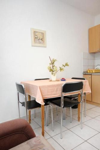 Apartment Okrug Gornji 9441b